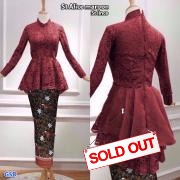 Setelan alice maroon-st lince